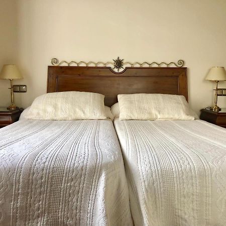 Hotel Rey Chindasvinto Covarrubias Εξωτερικό φωτογραφία