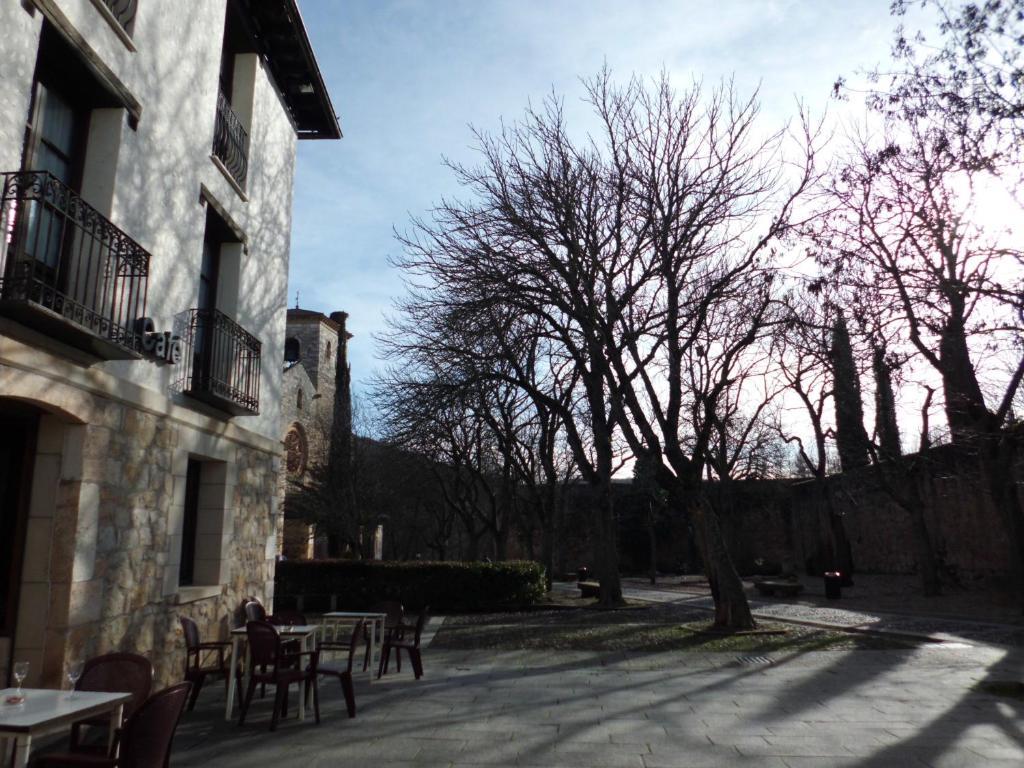Hotel Rey Chindasvinto Covarrubias Εξωτερικό φωτογραφία