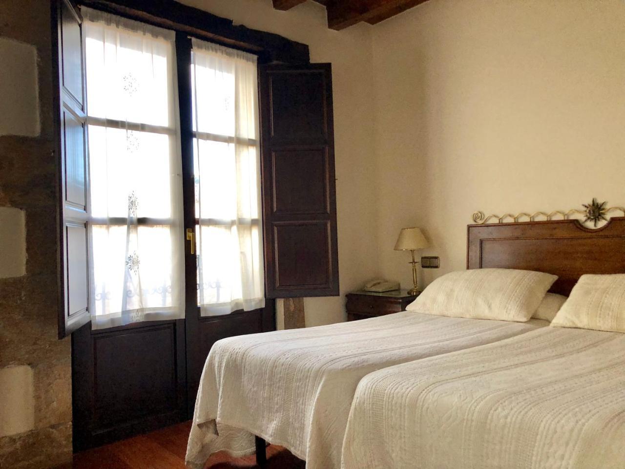 Hotel Rey Chindasvinto Covarrubias Εξωτερικό φωτογραφία