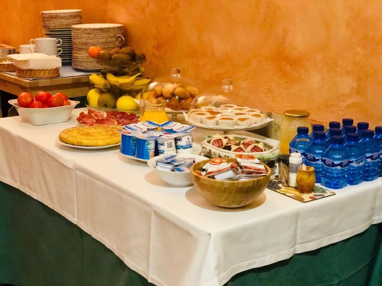 Hotel Rey Chindasvinto Covarrubias Εξωτερικό φωτογραφία